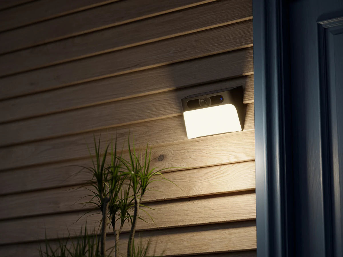 EufyCam Outdoor Solar Wall Light Cam S120